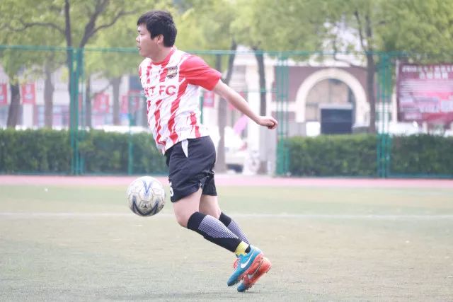 世界杯-沙特联金靴+四届老将破门 十人墨西哥2-0九人南非