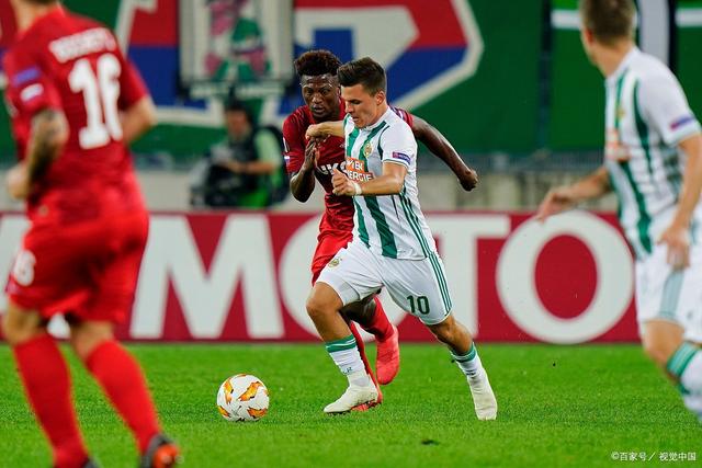 组图：泰勒-斯威夫特现场观看NBA总决赛